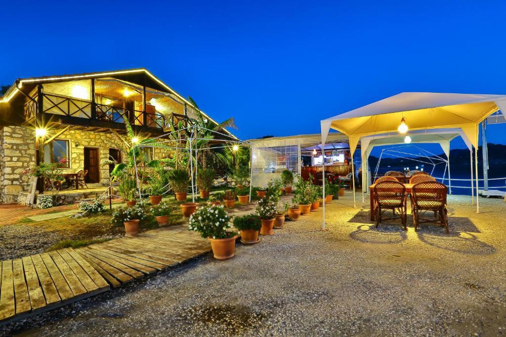 Kekova Theimussa Hotel Kaleucagiz ภายนอก รูปภาพ