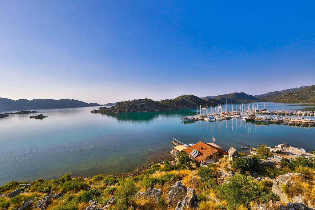 Kekova Theimussa Hotel Kaleucagiz ภายนอก รูปภาพ