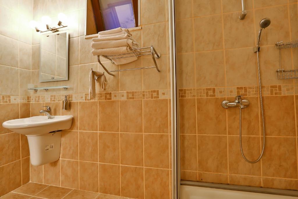 Kekova Theimussa Hotel Kaleucagiz ภายนอก รูปภาพ