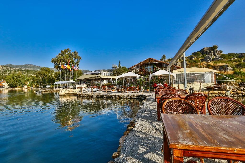 Kekova Theimussa Hotel Kaleucagiz ภายนอก รูปภาพ